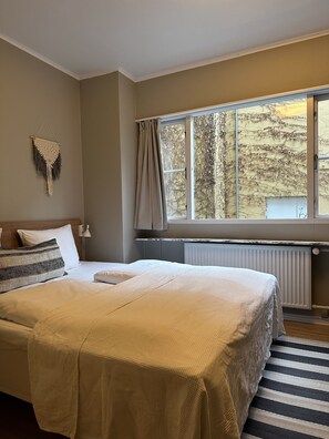Standard Double Room, 1 Queen Bed, Non Smoking, Courtyard View (Medium) | 1 bedroom, premium bedding, in-room safe, blackout drapes