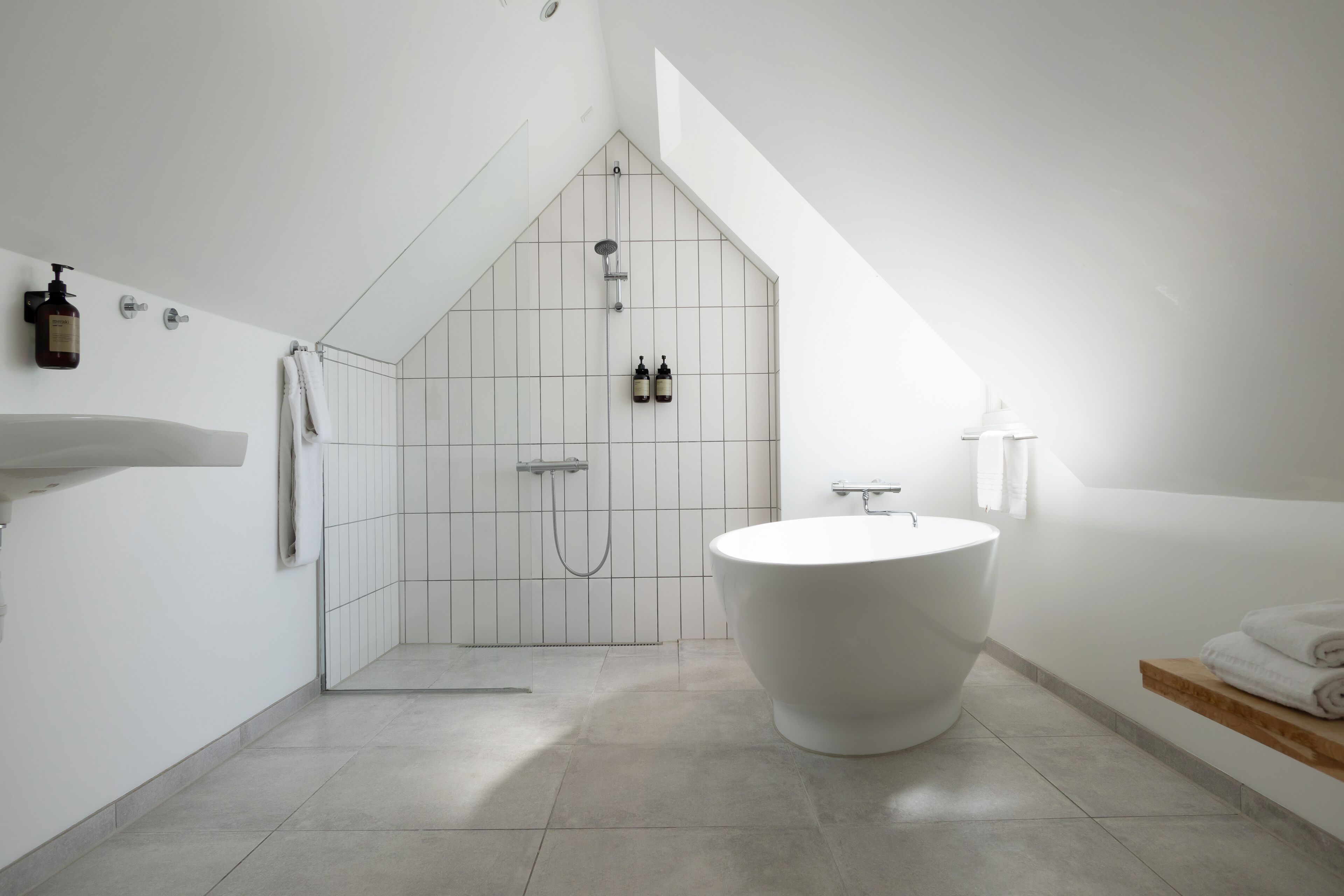 高級開放式套房, 非吸煙房, 浴缸 | 浴室 | 環保盥洗用品、吹風機、毛巾、肥皂