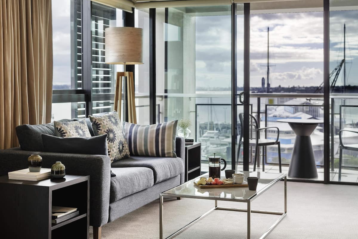 Deluxe Suite, 1 Bedroom (Marina) | Minibar, in-room safe, desk, iron/ironing board
