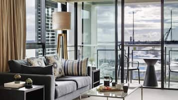1 bedroom, minibar, in-room safe, desk