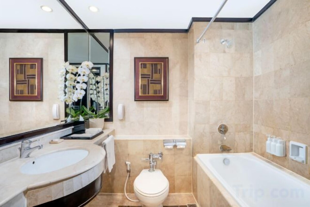 Ensemble douche/baignoire, baignoire relaxante profonde