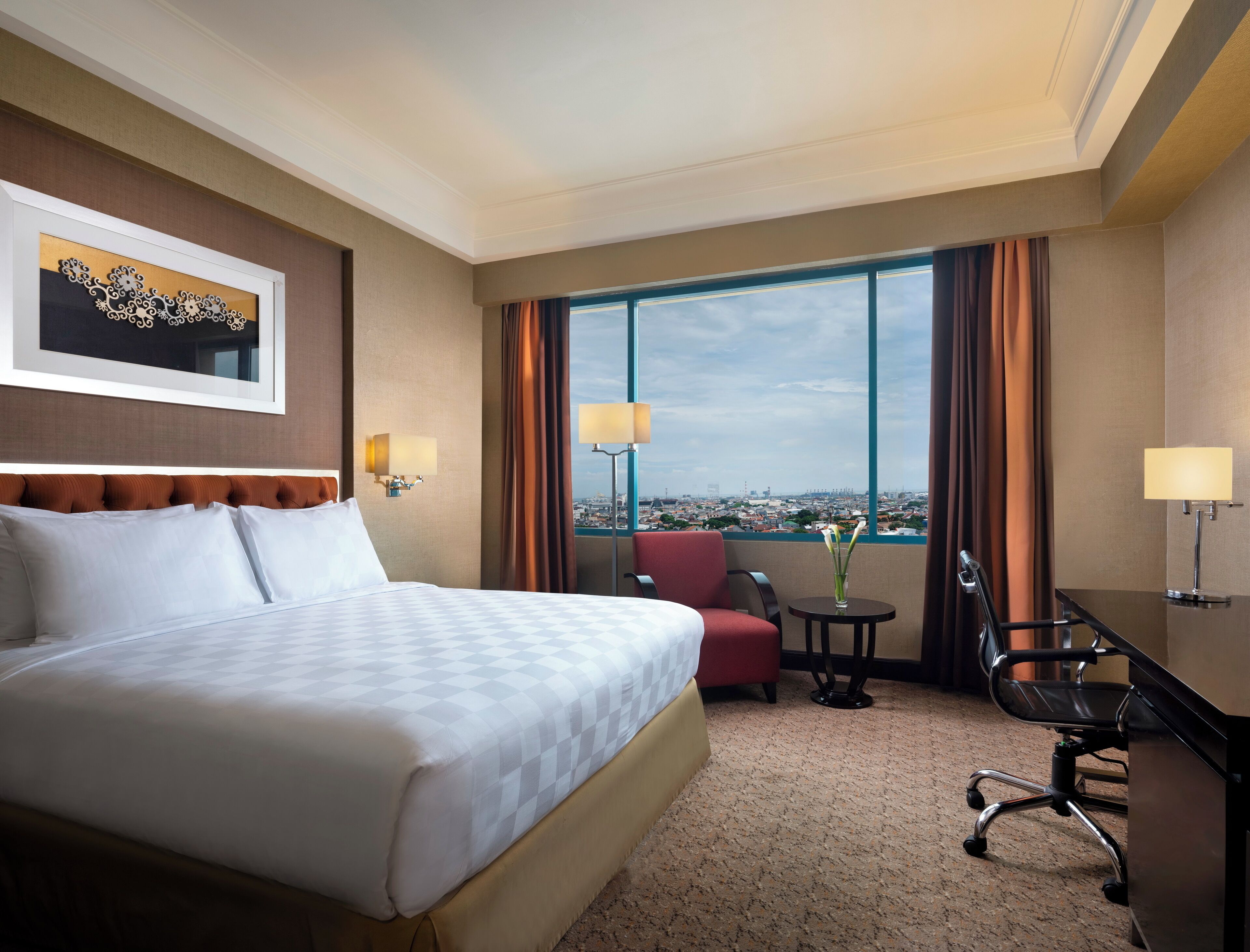 Premium bedding, minibar, in-room safe, desk