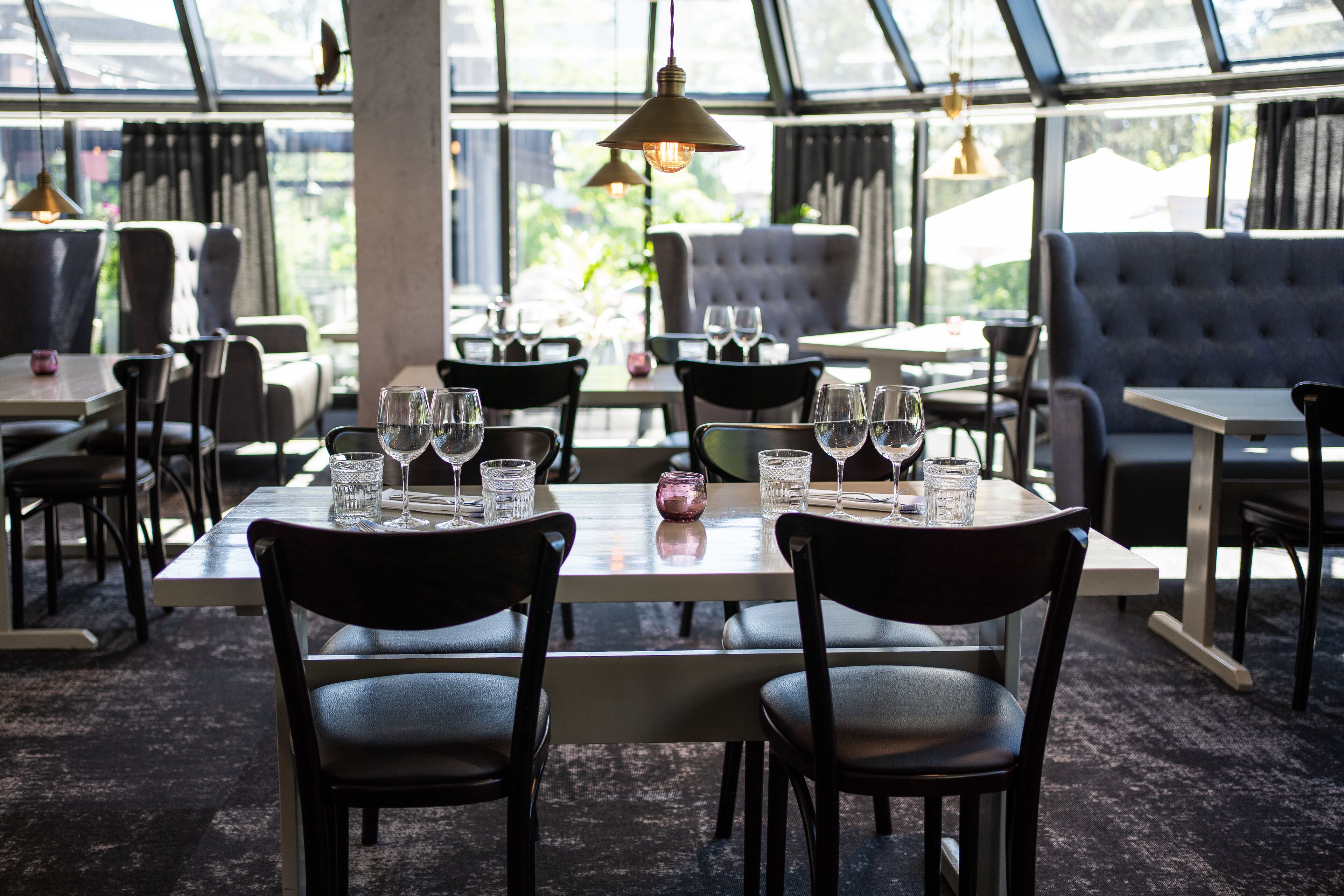 breakfast, lunch, dinner served; french cuisine