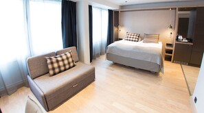 Superior Room, 1 King Bed | In-room safe, blackout drapes, soundproofing, iron/ironing board