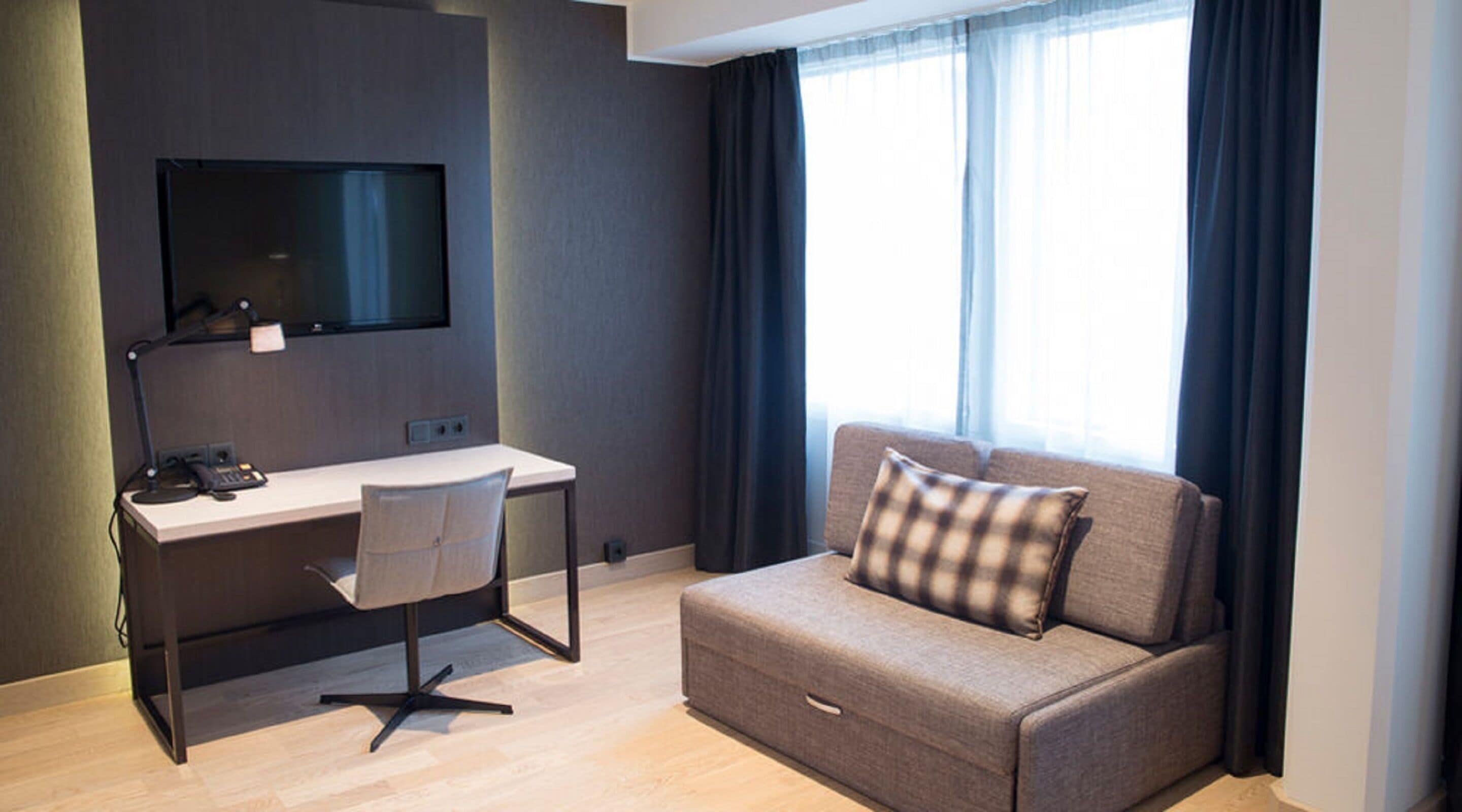 Kamar Superior, 1 Tempat Tidur King | Brankas, tirai kedap cahaya, kedap suara, dan setrika/meja setrika