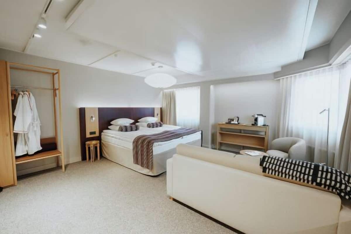 In-room safe, blackout drapes, soundproofing, iron/ironing board
