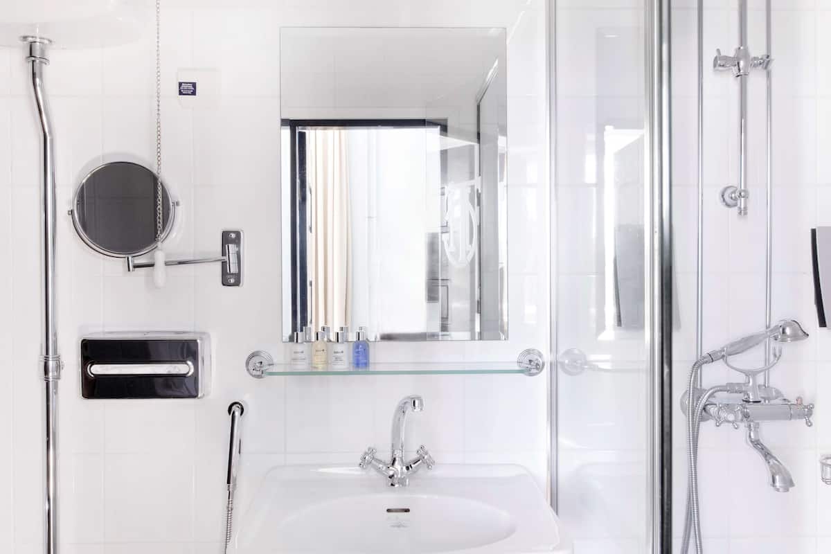 free toiletries, hair dryer, bidet, towels