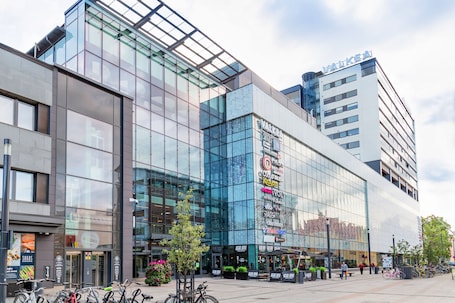 Centro comercial. Original Sokos Hotel Arina