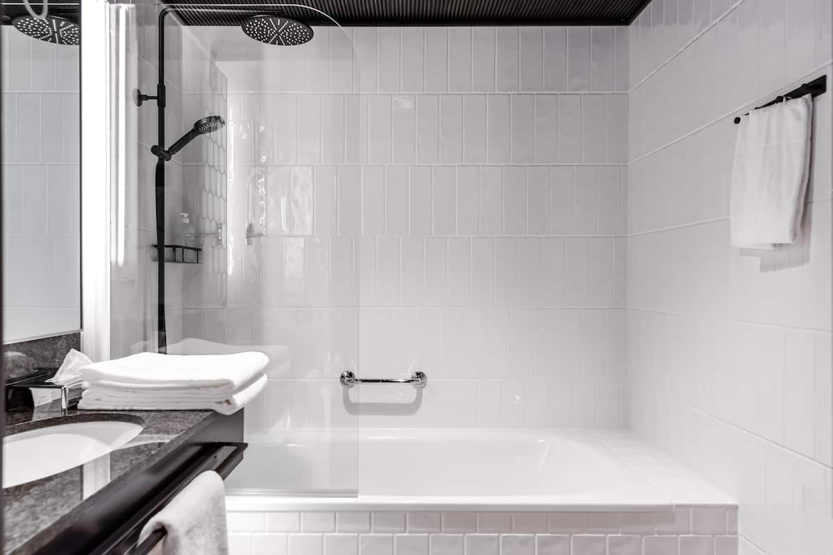 standard twin room (extra bed possibility) | bathroom | rainfall showerhead, hair dryer, bidet, heated floors