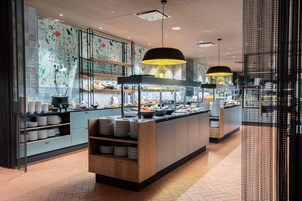 Daily buffet breakfast for a fee