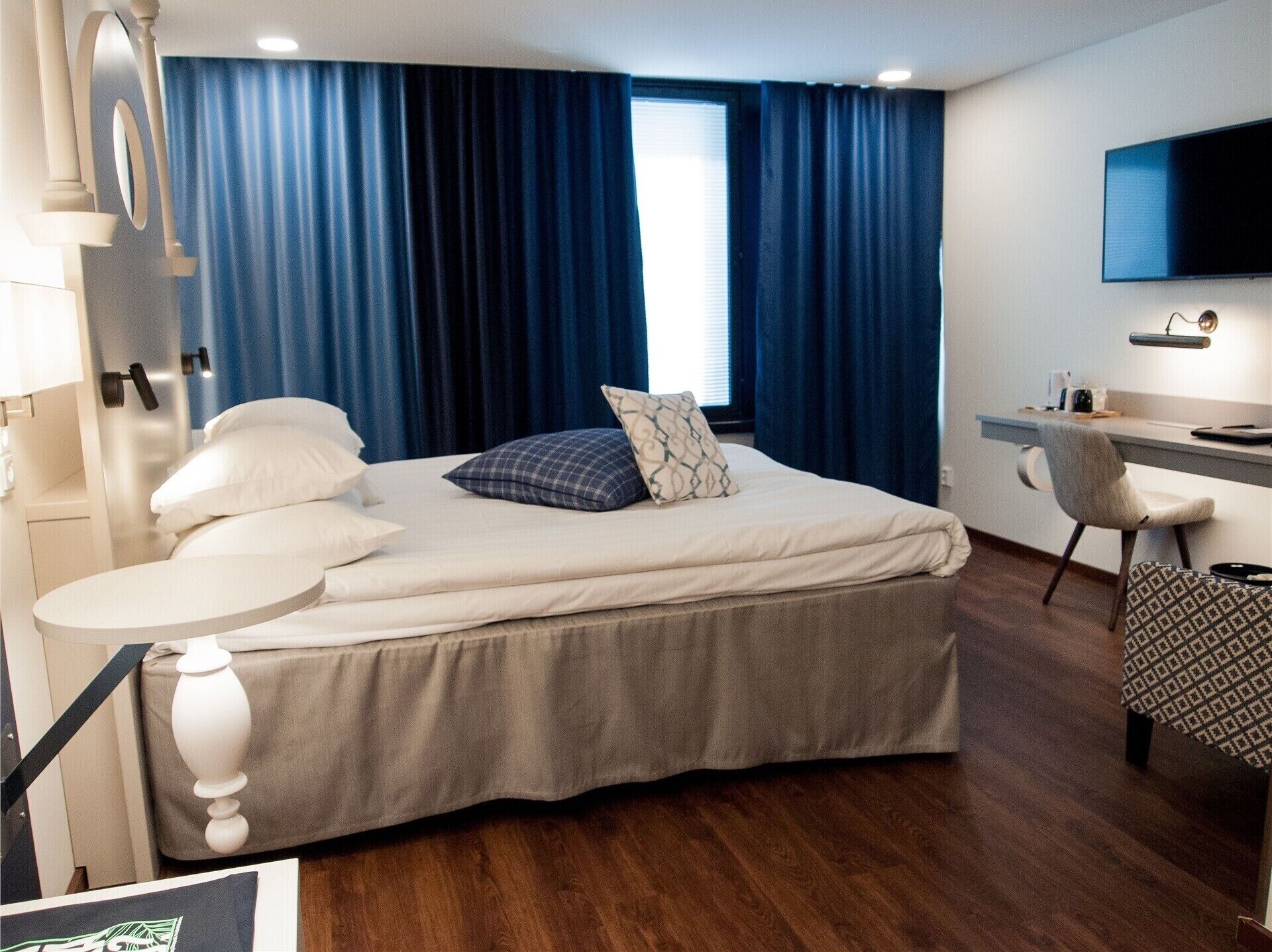 Minibar, in-room safe, desk, soundproofing