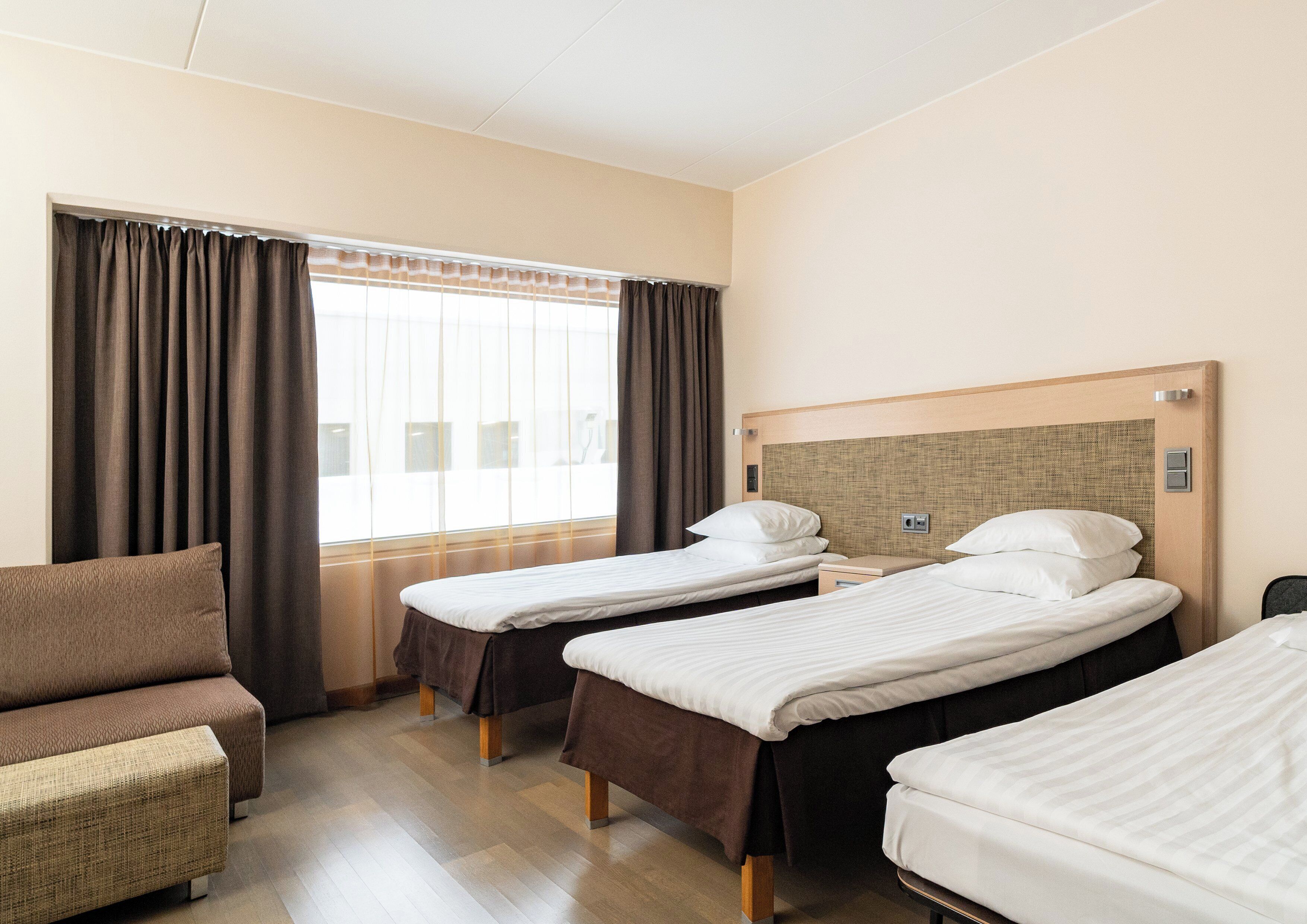 standard room, 2 single beds (possibility for extra bed) | desk, laptop workspace, blackout curtains, iron/ironing board