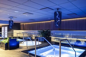 Sauna, bain à remous, hammam