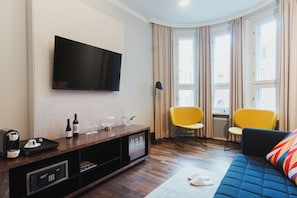 Habitación Deluxe | Ropa de cama hipoalergénica, caja fuerte, sistema de insonorización