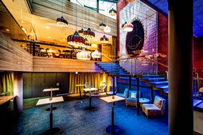 Se sirven cenas y cocina italiana 