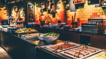 Desayuno buffet incluido todos los días