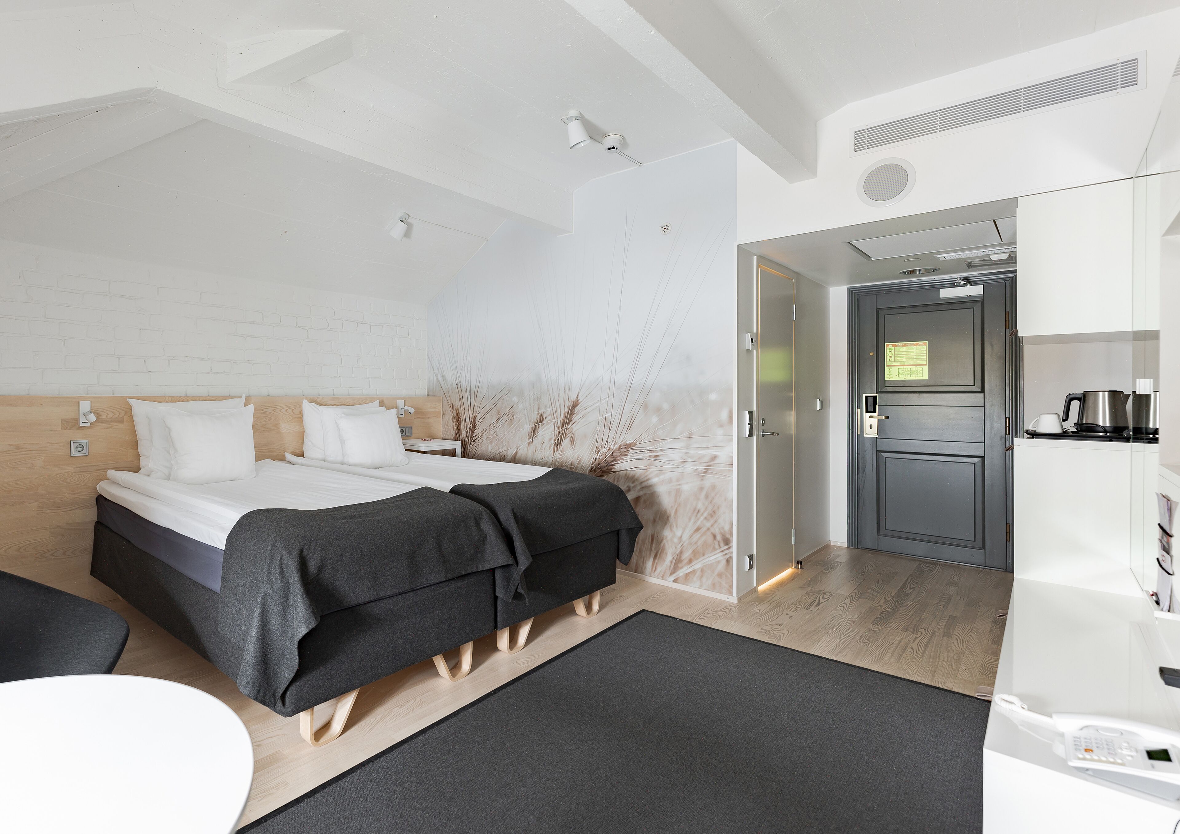 superior room | minibar, desk, free wifi, bed sheets