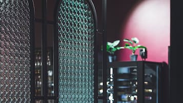 2 restaurantes: opção de café da manhã, almoço e jantar