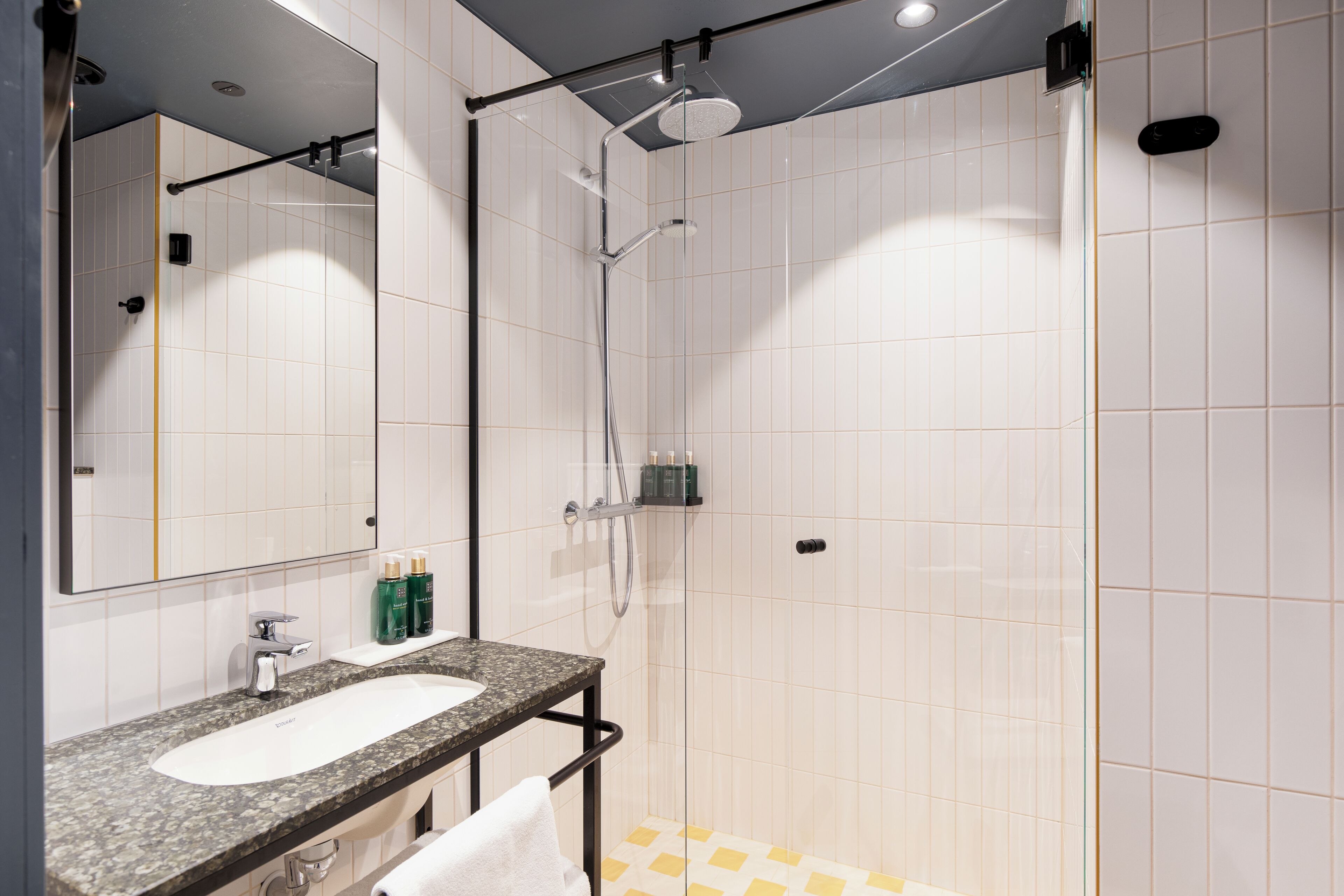 hair dryer, bidet, towels