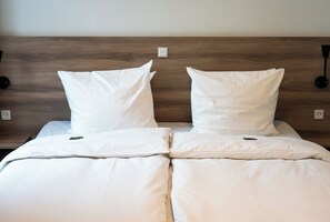 Good Morning Double Room | Desk, free WiFi, bed sheets