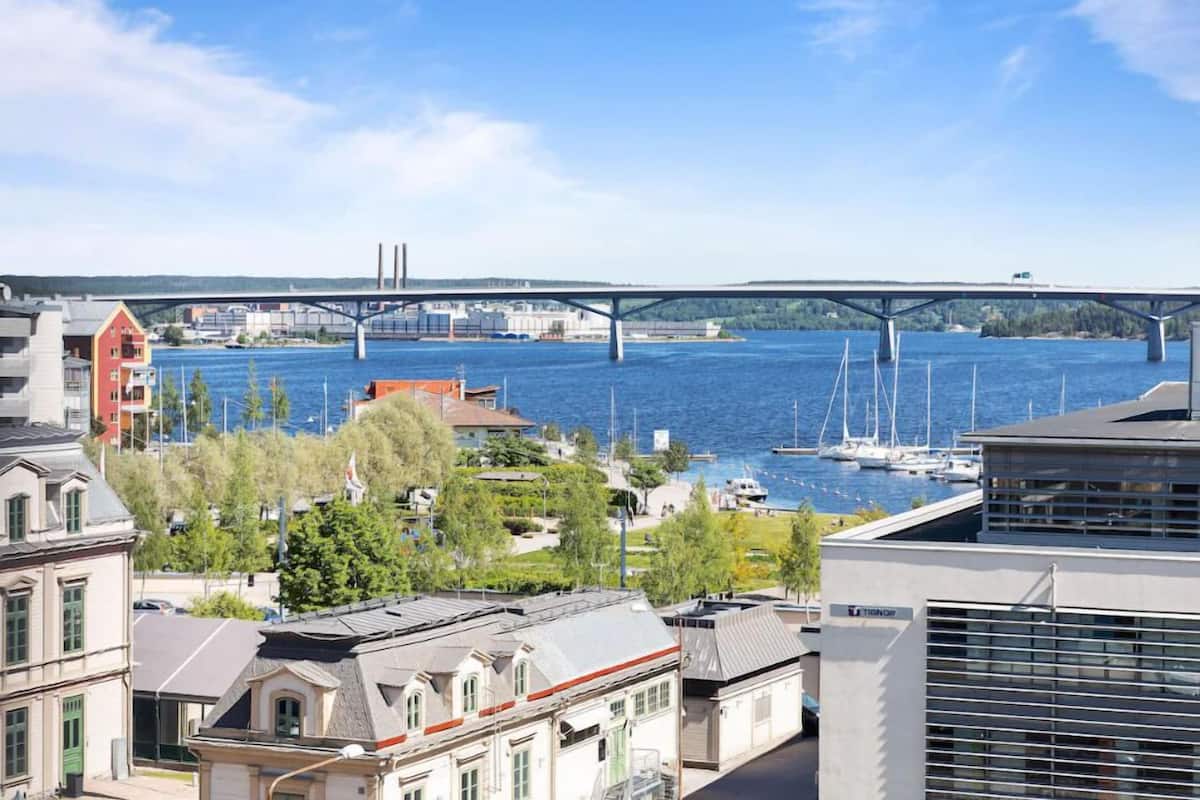 Mörkläggningsgardiner, gratis wi-fi och sängkläder