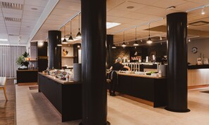 Buffet déjeuner gratuit