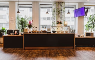 Café da manhã com buffet grátis