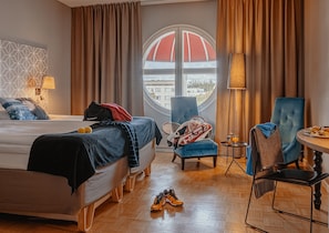 Standard Twin Room (extra bed possibility) | In-room safe, desk, iron/ironing board, free WiFi
