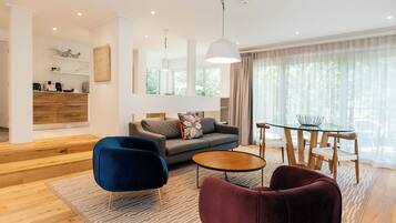 Family Apartment, Multiple Beds, Garden View, Garden Area (Two Bedroom Garden Apartment) | Living area