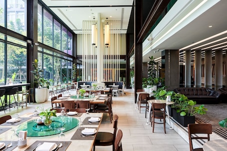 Breakfast, lunch, dinner served; Japanese cuisine, garden views