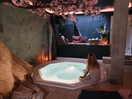 Bañera de hidromasaje interior