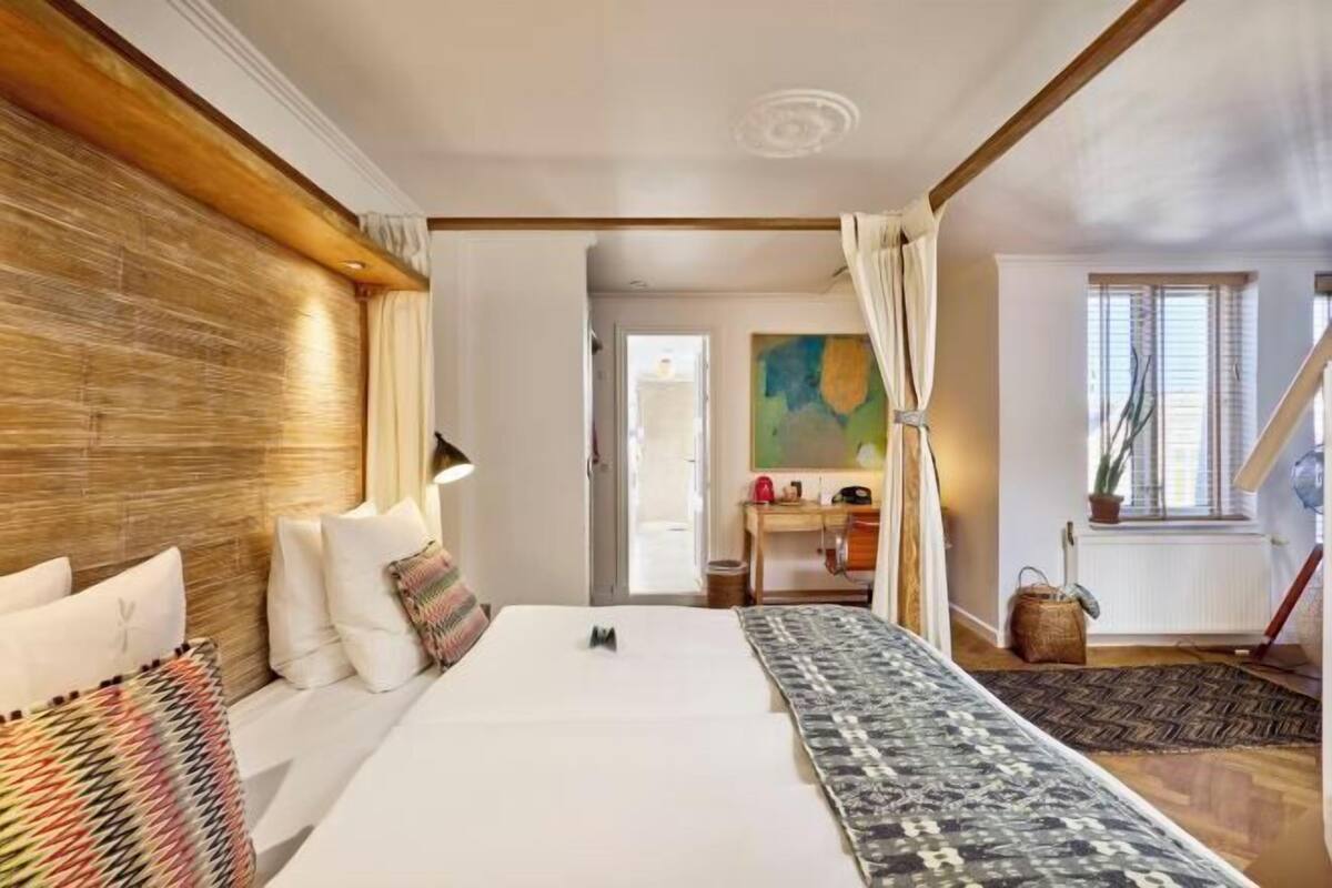 1 bedroom, premium bedding, soundproofing, free WiFi