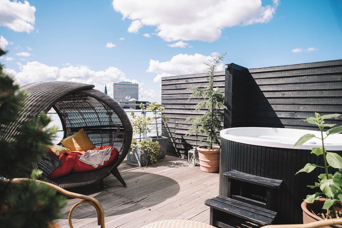 Panoramic Penthouse, 1 Queen Bed, Hot Tub, City View | Terrace/patio