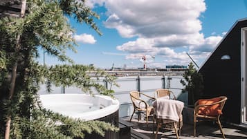 Panoramic-Penthouse, 1 Queen-Bett, Whirlpool, Stadtblick | Außen-Whirlpool