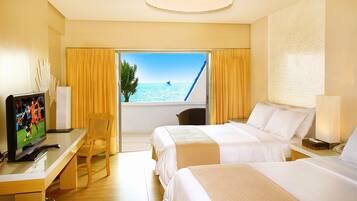 Executive Room, 2 Queen Beds | Minibar, in-room safe, desk, free WiFi
