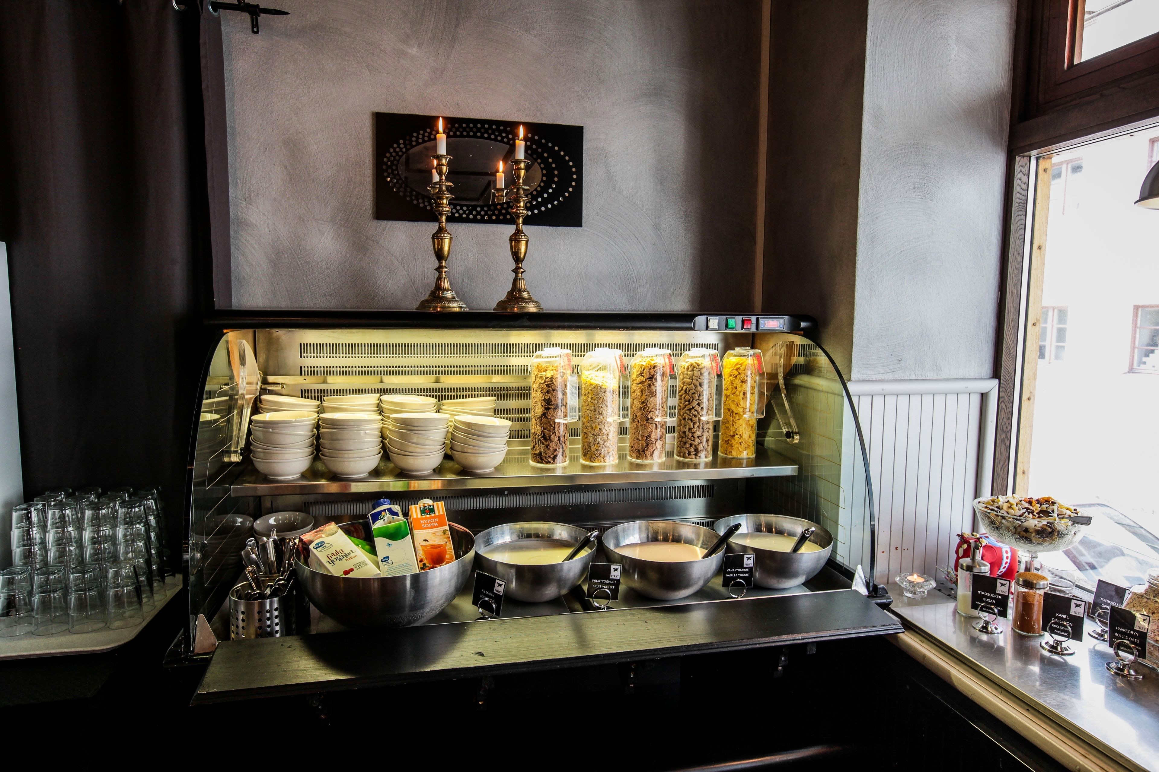 Free buffet breakfast