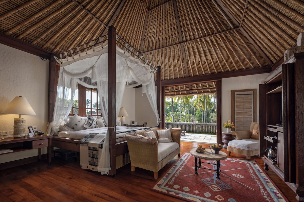 Luxury Villa, Private Pool, Garden View | 1 bedroom, premium bedding, down comforters, minibar