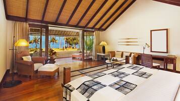 Habitación de lujo, vista al océano (Pavilion) | 1 habitación, ropa de cama de alta calidad, edredón y minibar