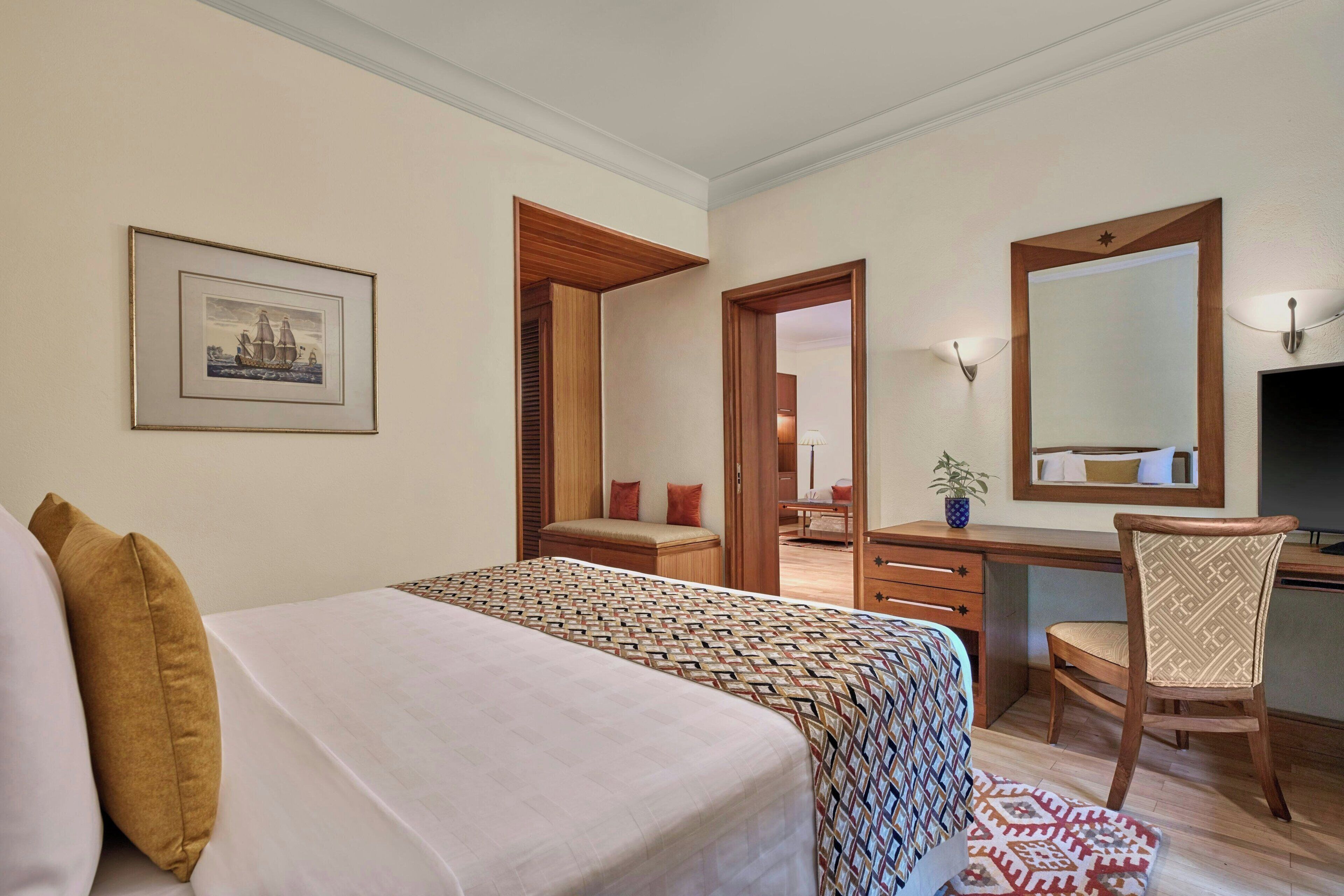 Classic Suite, 1 King Bed, Pool View | Premium bedding, down duvets, minibar, in-room safe