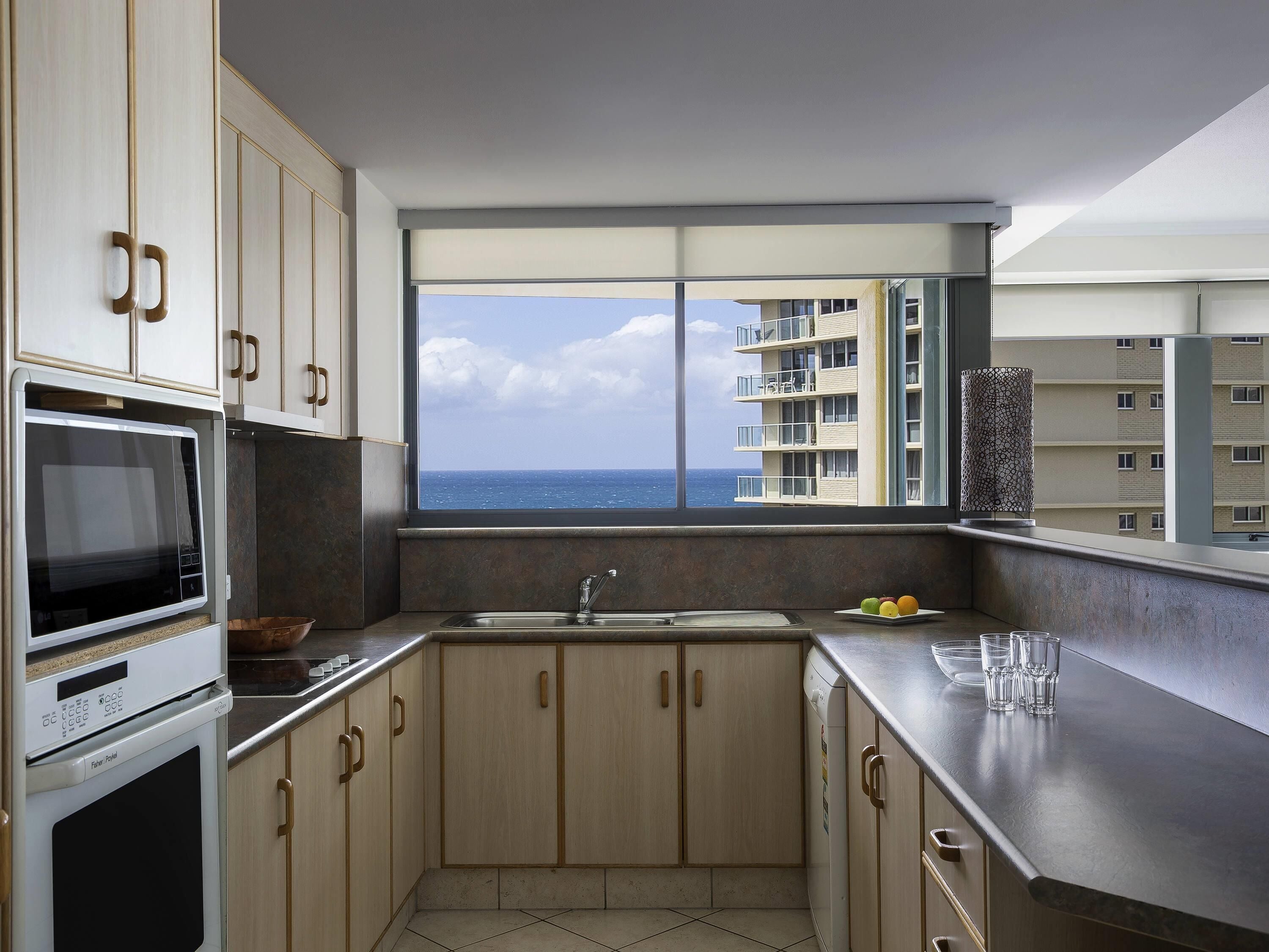 Photo - Mantra Sun City Surfers Paradise