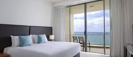 In-room safe, iron/ironing board, WiFi, bed sheets