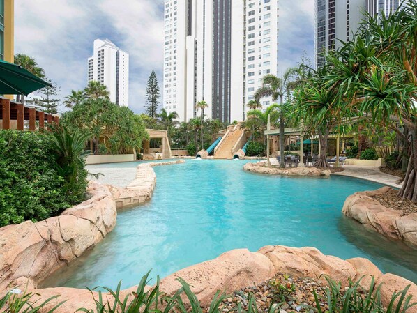 Indoor pool, 2 outdoor pools