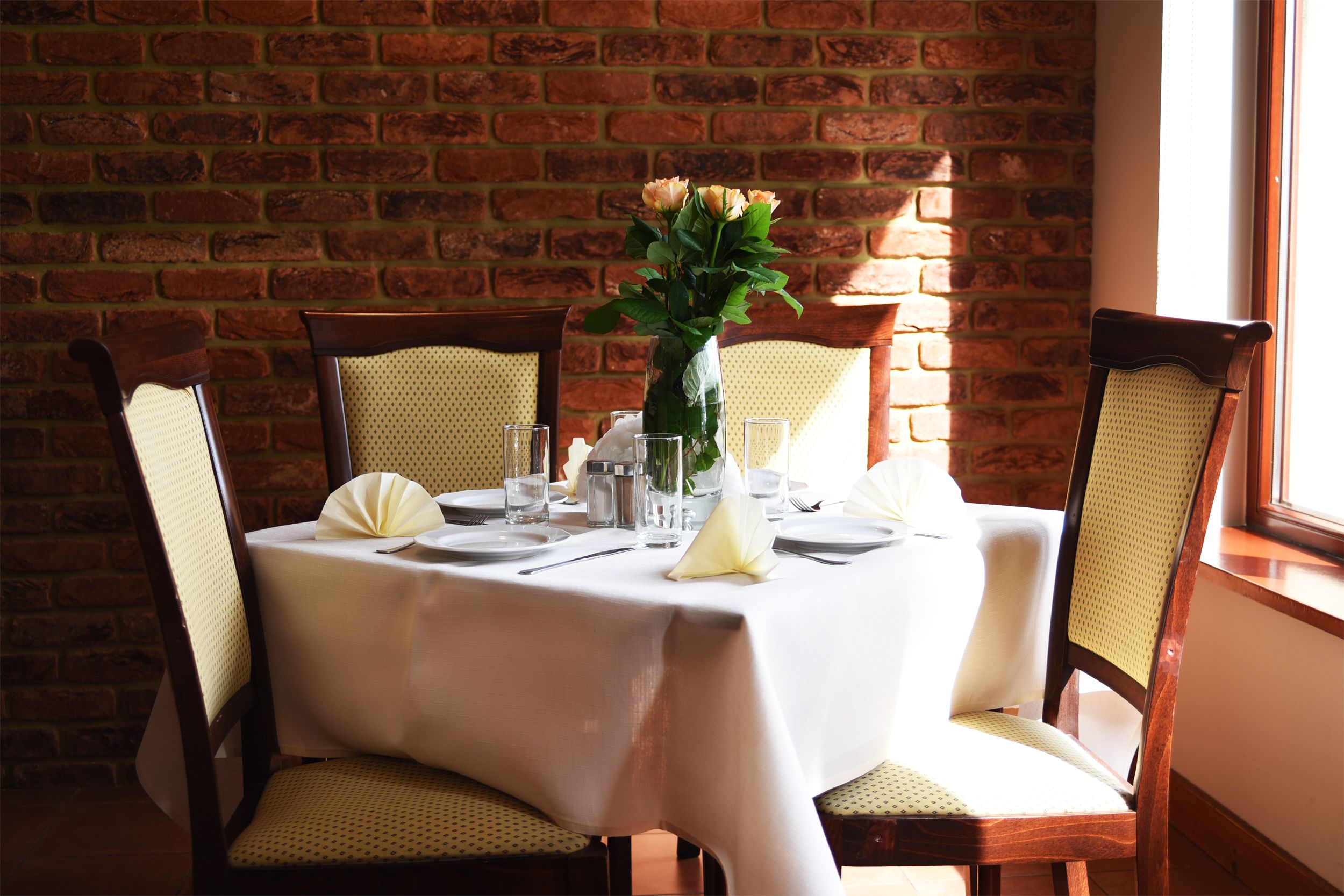 breakfast, lunch, dinner served; polish cuisine