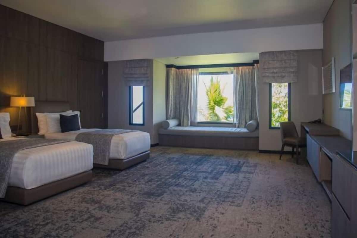 1 bedroom, minibar, in-room safe, desk
