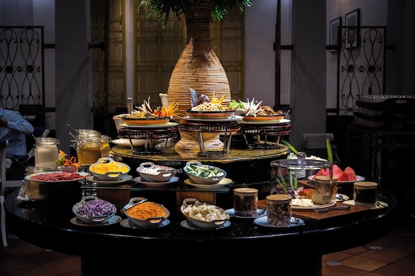 Daily buffet breakfast for a fee