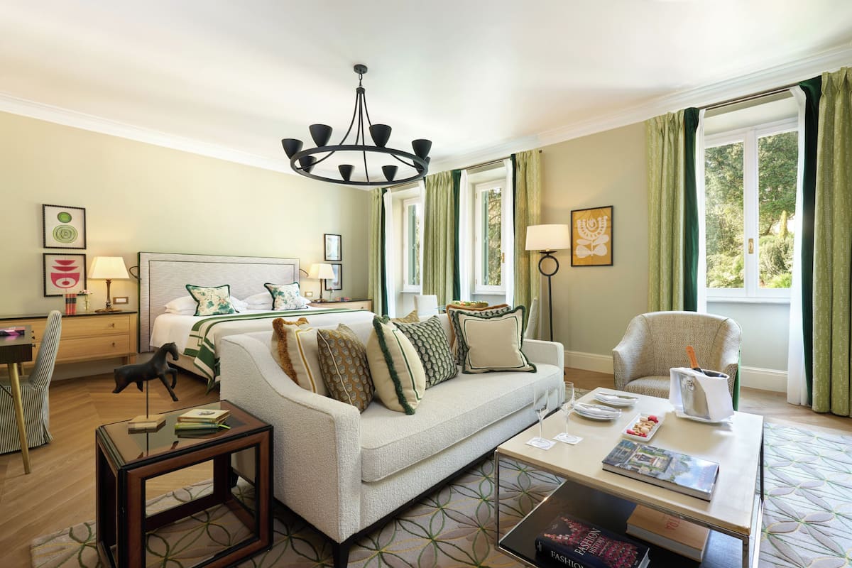 Junior Suite, Garden View (Deluxe) | Egyptian cotton sheets, premium bedding, pillowtop beds, minibar