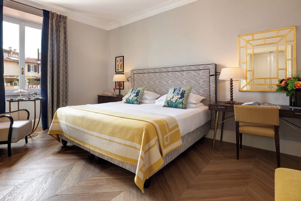 SUPERIOR ROOM | Egyptian cotton sheets, premium bedding, pillow-top beds, minibar
