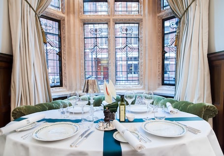 Se sirven comidas y cenas