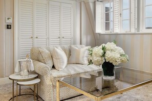 Junior-Suite, Parkblick | Bettwäsche aus ägyptischer Baumwolle, hochwertige Bettwaren