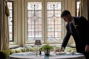 Lunch and dinner served